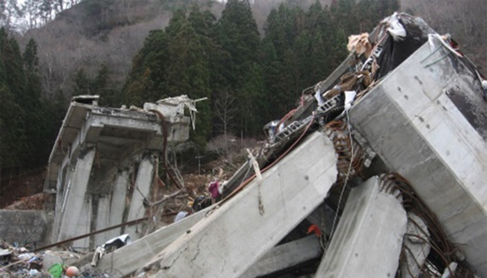 地震による倒壊